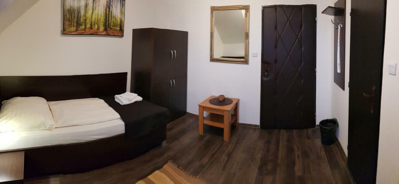 Pizzeria Alzbetka Hotel Strecno Quarto foto